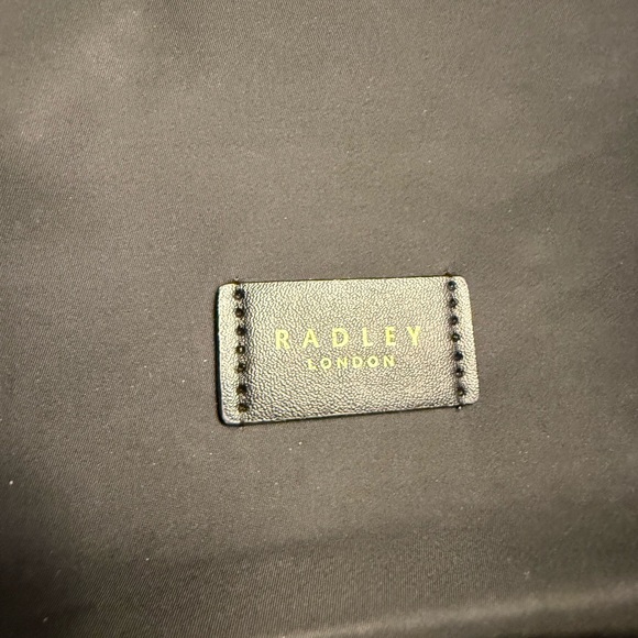 EUC Radley London Addison Gardens Signature Small Crossbody Bag - Picture 4 of 13